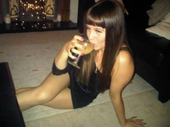 Im looking to experience new things, or share intimate experiences, or just be completely spoilt rotten....
I am available most evenings and weekends so if you would like to make plans ;) please get in touch...

If you have anything you would like us to do together... feel free to message me your wishes... lets see if sparks fly... x