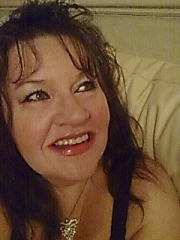 hello my name is linda i live in nottingham,im a single parent with three youngish ones still at home, im  extremely witty  and like to think im fun to be around,a complete romantic tactile women honest and sincere loyalty is very important to me,im intelligent and can talk about most topics, i dont work but then i believe i have worked ive raised my kids,others may not see it that way but i have truly raised them by myself as there have been no dad on the scene for free weekends or anything ive been a mum 24/7 on my own through no fault of my own. now im looking to be pampered and loved like i think i deserve i have a lot of love and affection to lavish on a decent man who could love me and my children