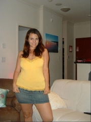 im married so have to be discreet and careful on here! I would ideally like to meet a man around the same age who is also married, that would make things a lot less complicated! Have varied tastes and likes when it comes to sex, best to just ask me and I'll tell all!