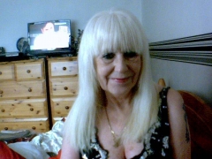 Im a healthy 62 yr old with a zest for life, Love to  read watchbn tv,write poetry go to the gym occasionally and loven to travel